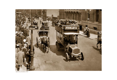 Fifth Avenue, Manhattan, 1913 (sepia)